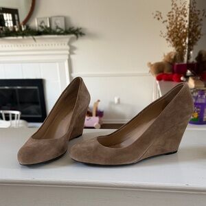 Via Spiga Brown Suede Wedges